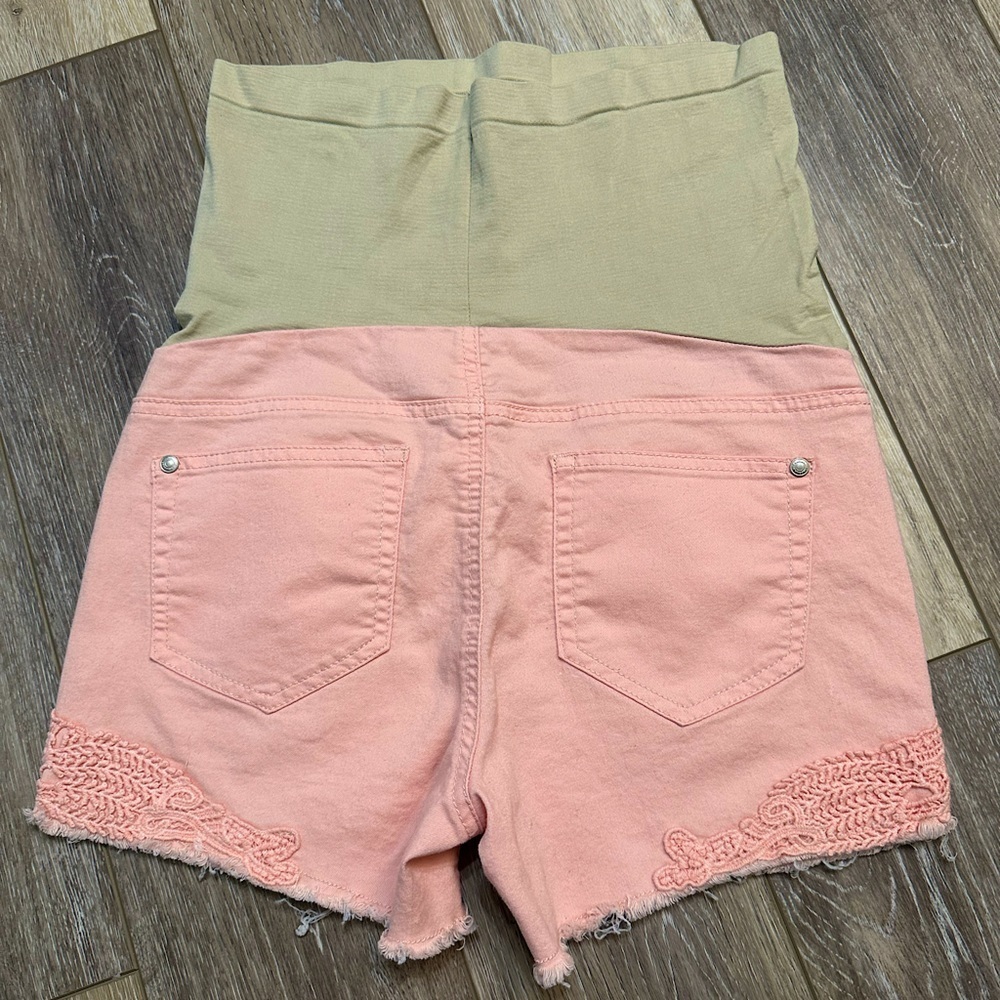 🛍️ Bella NDA. Maternity shorts great condition. - Picture 5 of 5